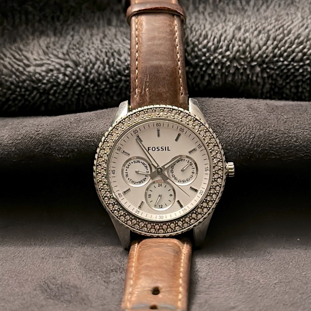 Women's 38mm Fossil Watch, Silver Tone with Crystal Accents, ES-2997 Stella